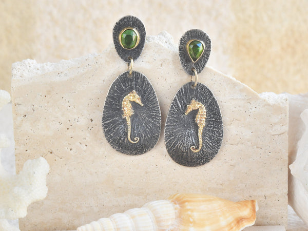 Silver and Gold Maritime "Sea la Vie" Earrings, with green faceted turmaline, 24k gold bezel, and sea horse relief, large danglers, Almakaia by Heike Otten