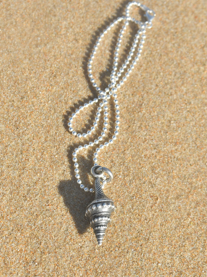 'Whisper of the Sea' Silver Necklace: Detailed Spiral Shell